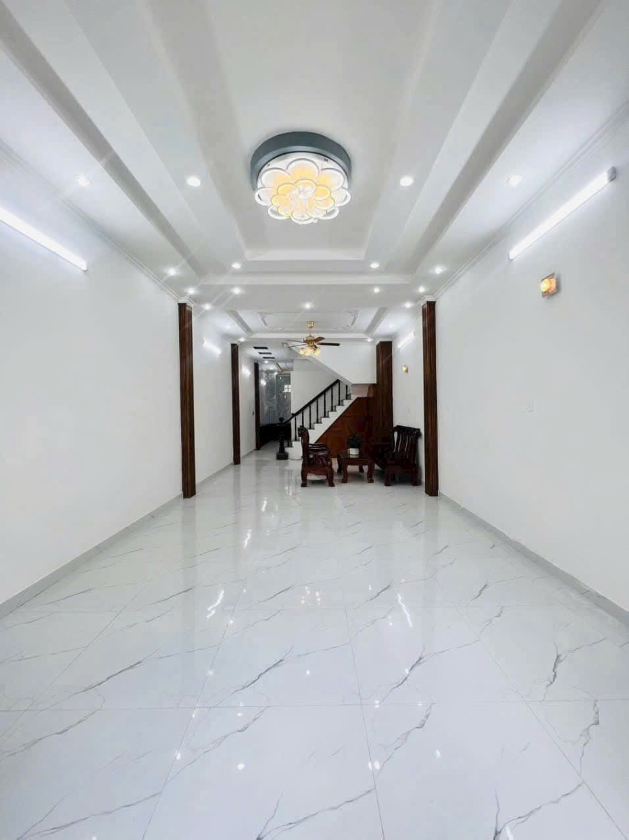 Nhà đẹp Hưng Phú gần Trường Trần Đại Nghĩa